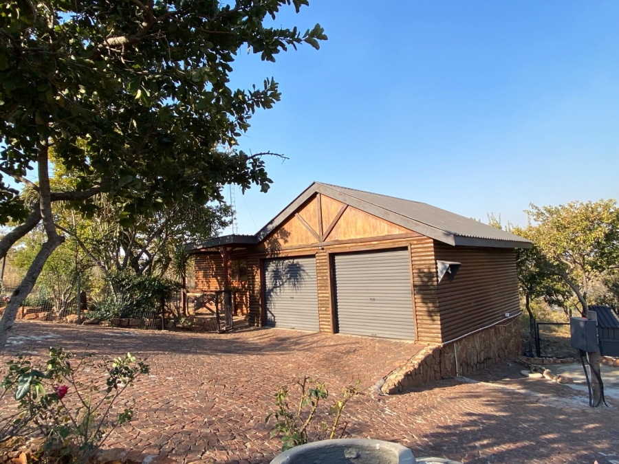 5 Bedroom Property for Sale in Waterkloof A H North West